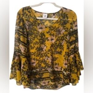 Cabi Floral Tiered Bell Sleeve Blouse Fairy Frilly SZ Small Flowy Fairycore Top